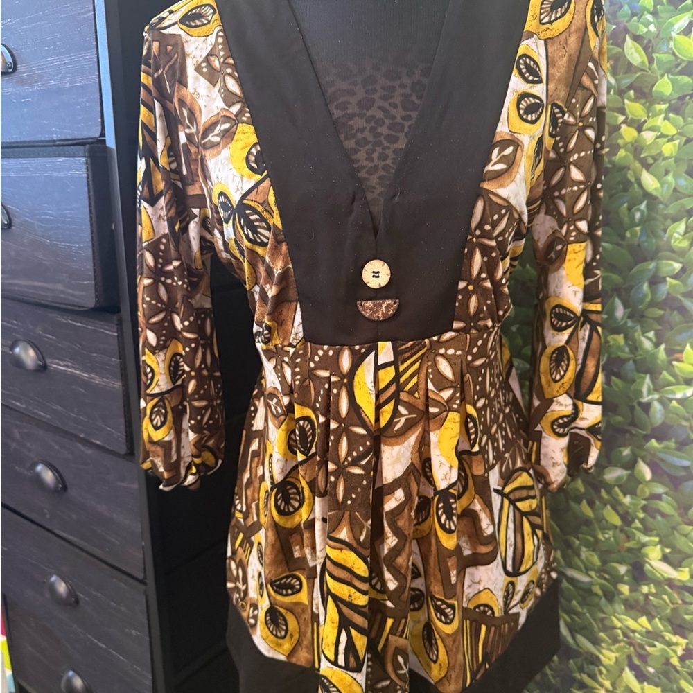 Brown and Yellow V-Neck Women's Top p28